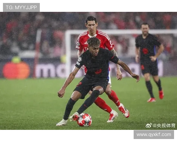 欧冠经典对决 拉菲尼亚绝杀什琴斯尼失误 巴萨险胜本菲卡5-4晋级