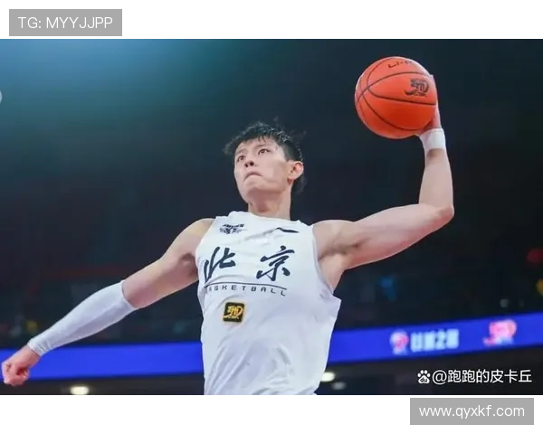 曾凡博在篮网定位为3D球员短暂出场是常态希望他保持积极心态继续努力